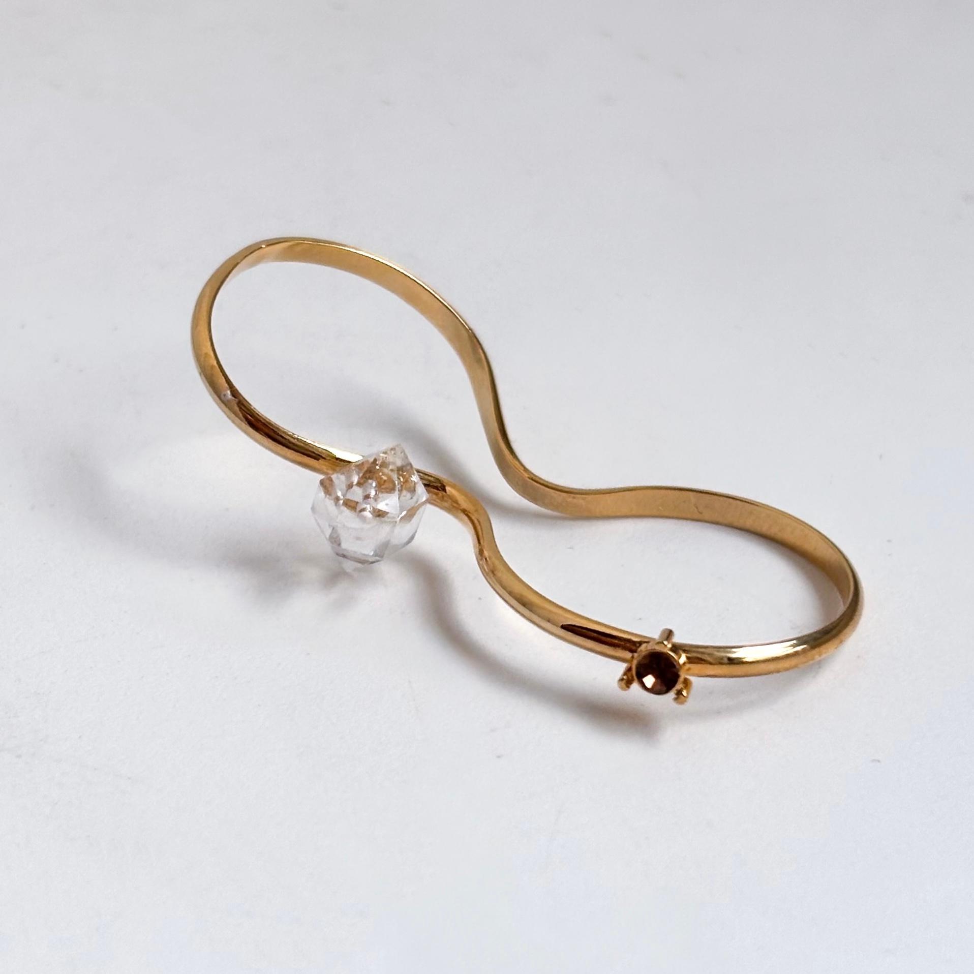 自然の神秘ハーキマーダイヤモンドのダブルフィンガーリング | 4枚目